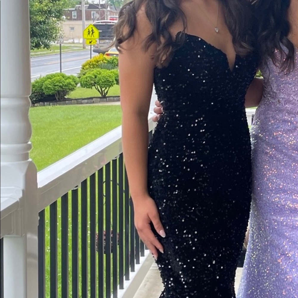 Prom dress - Picture 2 of 2